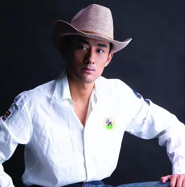 星光大道举办20年，明星现状各不同，离婚被扒黑历史还有进监狱的-17.jpg