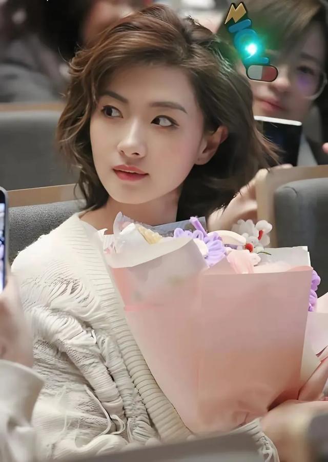 惊艳！内娱80后10位女明星，刘亦菲、赵丽颖上榜，有没有你喜欢的-2.jpg