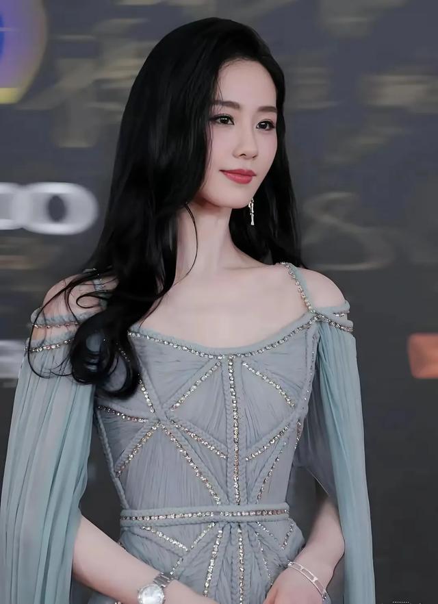 惊艳！内娱80后10位女明星，刘亦菲、赵丽颖上榜，有没有你喜欢的-9.jpg
