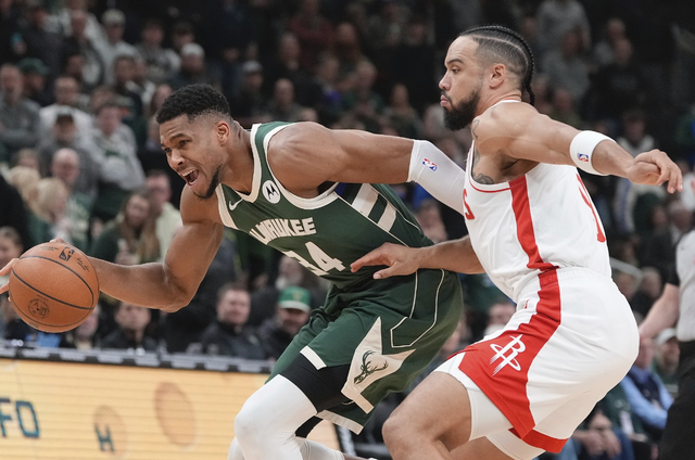 NBA常规赛：利拉德准绝杀雄鹿逆转火箭 字母20+14申京18+8致命脱手-6.jpg