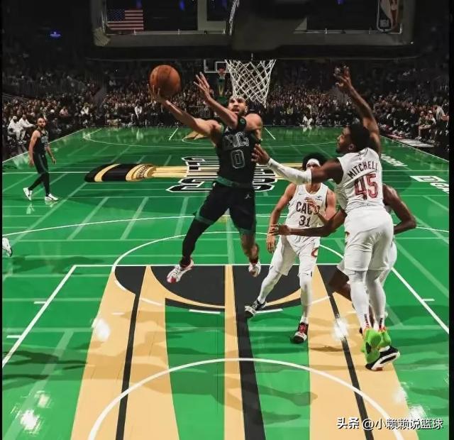NBA:今日最新战况，湖人直逼第2，独行侠掘金真狠，伪强队现原形-2.jpg