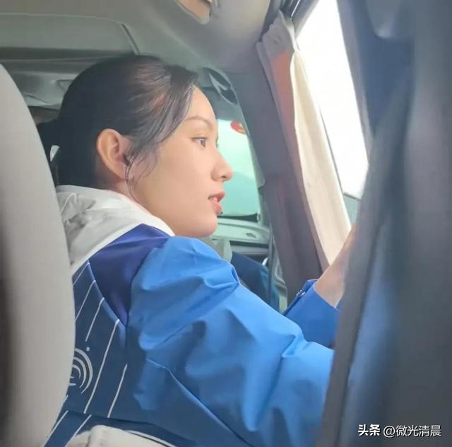 8位明星同框，聂远和刘敏涛当队长，带着成员一起体验摘橙子-8.jpg