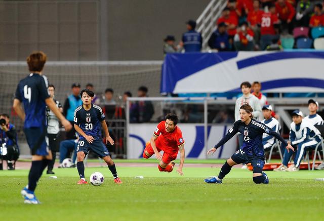 （体育）足球——世预赛：中国队对阵日本队(11)-1.jpg
