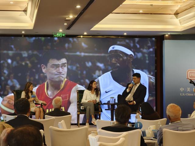 姚明谈中美篮球文化差异：30年前第一次看NBA感受到文化冲击-2.jpg