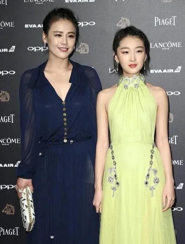 五对友谊翻船的明星一起上综艺，杨幂唐嫣井柏然周冬雨这太炸裂了-9.jpg