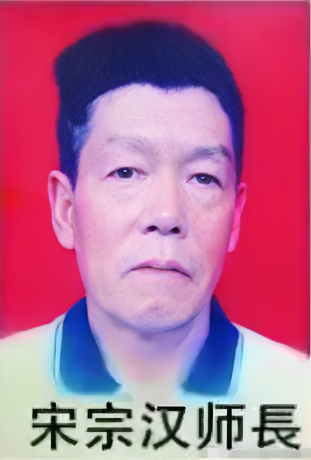79年开战首日，我军一发炮弹让126师副师长和378团团长政委负伤-2.jpg