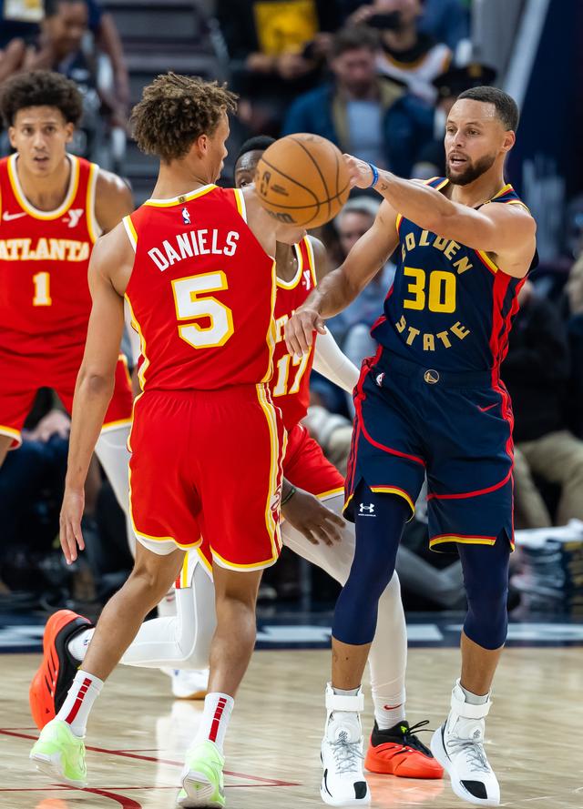 （体育）篮球——NBA常规赛：勇士胜老鹰-3.jpg