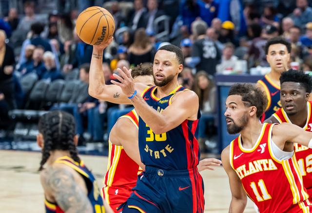 （体育）篮球——NBA常规赛：勇士胜老鹰-6.jpg