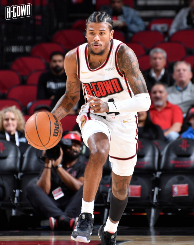 NBA常规赛：火箭17分大胜步行者避连败 申京31+12伊森11+9+6断-4.jpg