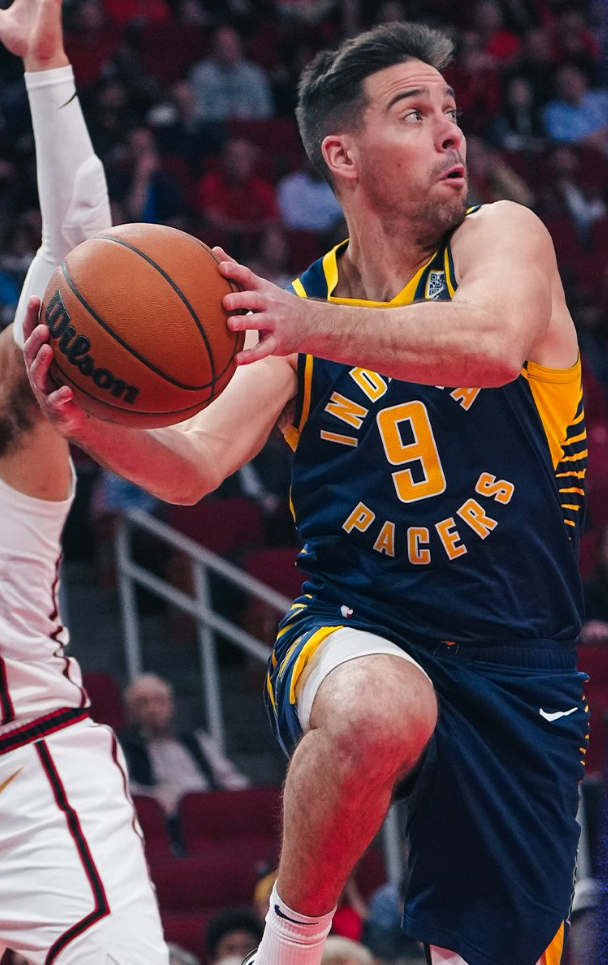 NBA常规赛：火箭17分大胜步行者避连败 申京31+12伊森11+9+6断-5.jpg