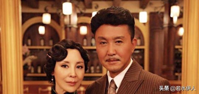 低调的4对明星夫妻，两对是国家一级演员，多人从校服到婚纱-3.jpg