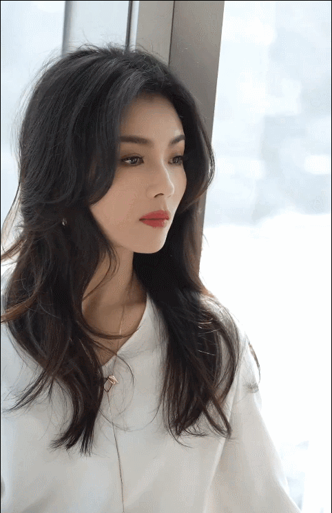 这是咋了？这些女明星前脚还在被夸“颜值回春”，后脚脸就垮了-2.jpg