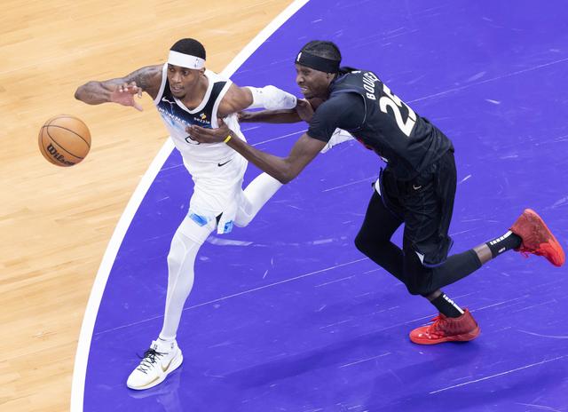 （体育）篮球——NBA常规赛：猛龙胜森林狼-5.jpg