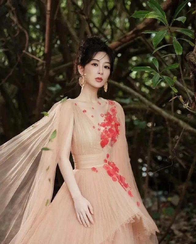 内娱断层顶流明星，肖战迪丽热巴登顶，杨紫第9李现第4王一博第3-15.jpg