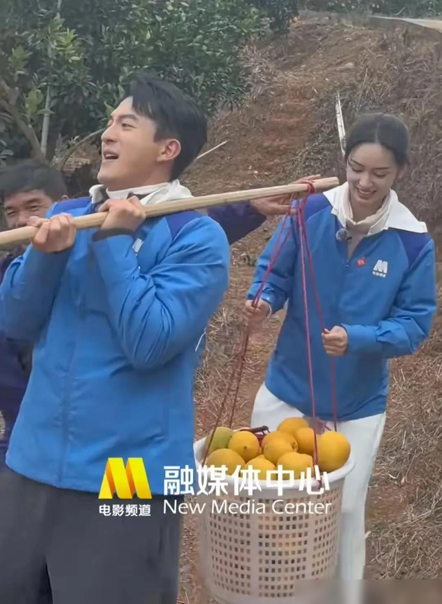 8位明星同框，聂远和刘敏涛当队长，带着成员一起体验摘橙子-10.jpg