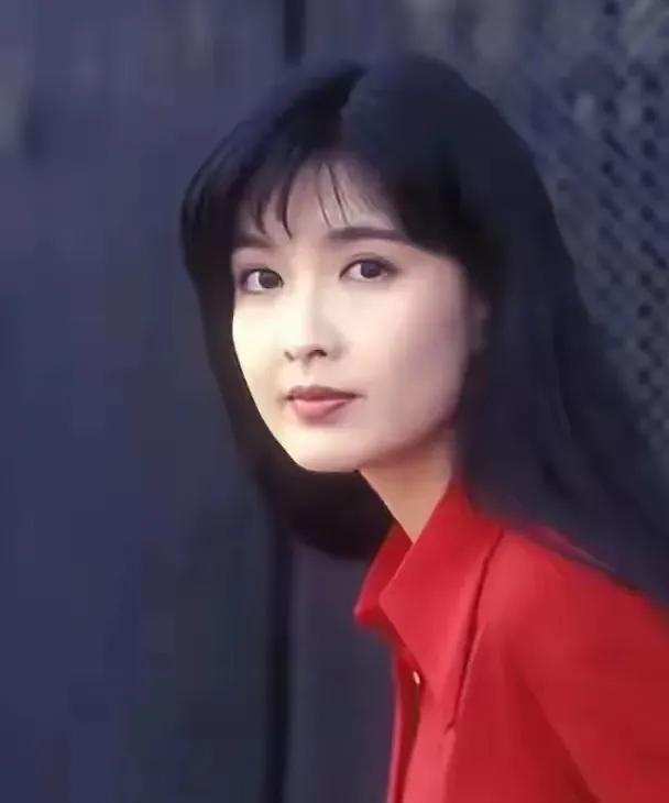 我国上个世纪最让人魂牵梦萦的十大女明星-3.jpg