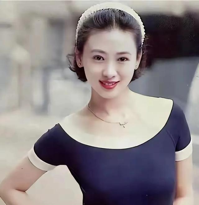 我国上个世纪最让人魂牵梦萦的十大女明星-10.jpg