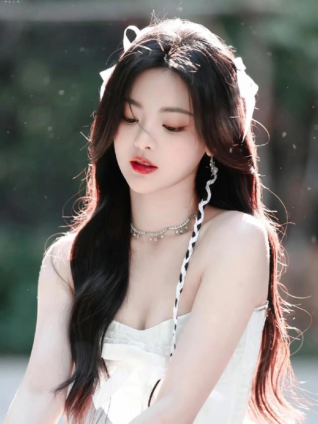 最受欢迎10位女明星-2.jpg