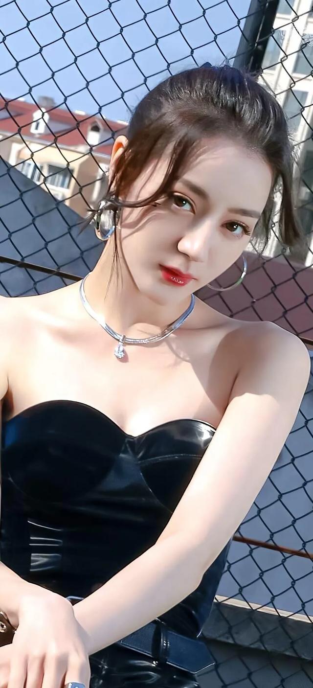 最受欢迎10位女明星-7.jpg