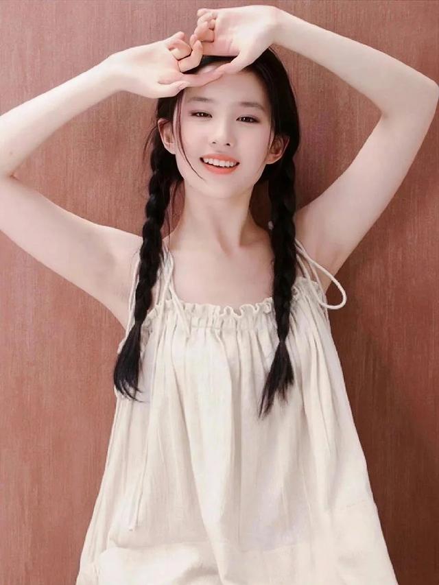 最受欢迎10位女明星-13.jpg