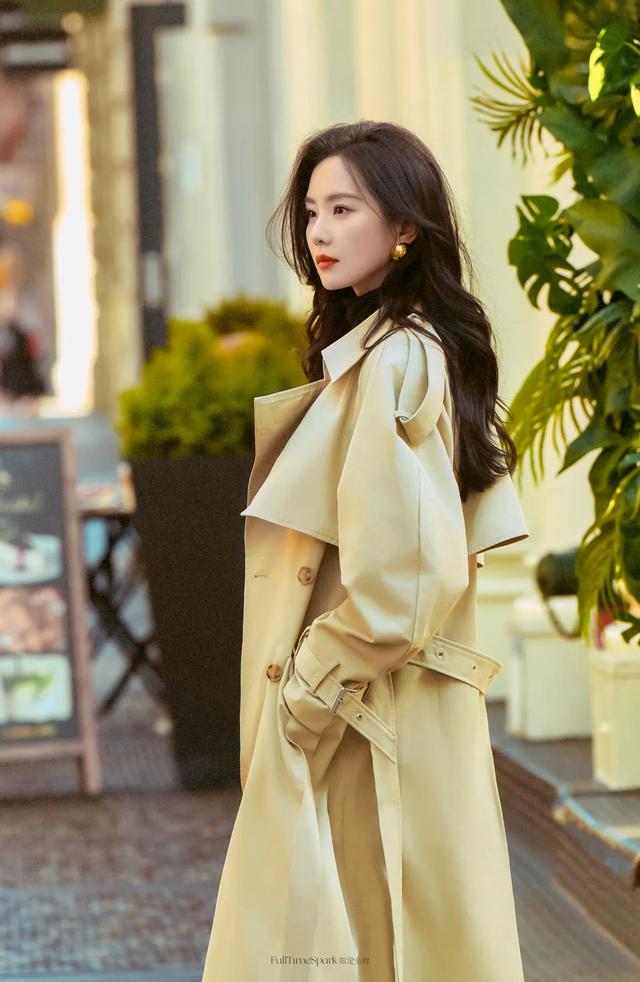 最受欢迎10位女明星-18.jpg