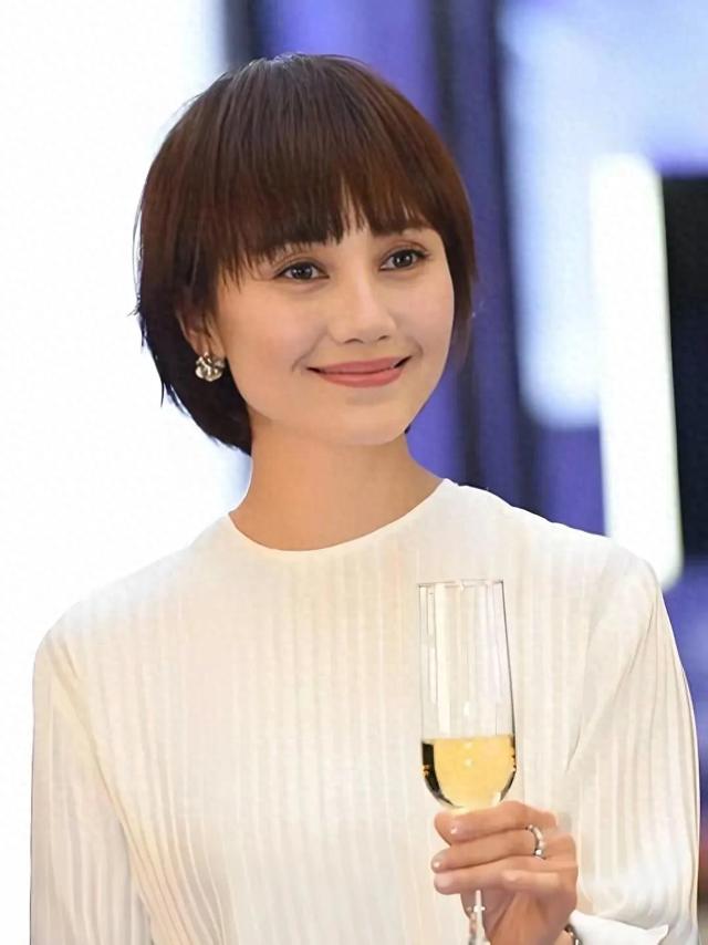 内娱最干净的10位女明星，不傍大款，不当小三，个个都是大美女-1.jpg
