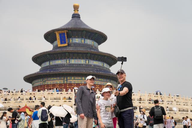 新华全媒头条|展现真实中国 推动文明互鉴——《中国游：让世界认识更加真实的中国》智库报告解析-6.jpg