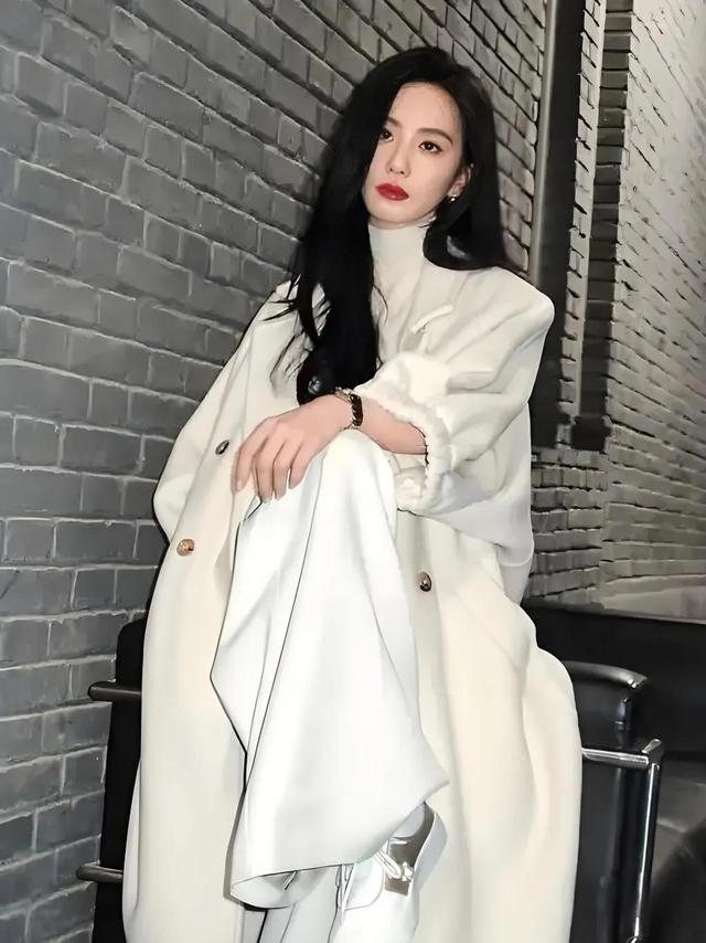 内娱最干净的10位女明星，不傍大款，不当小三，个个都是大美女-27.jpg