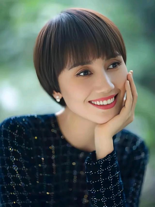 内娱最干净的10位女明星，不傍大款，不当小三，个个都是大美女-2.jpg