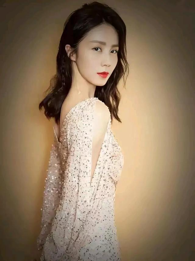 内娱最干净的10位女明星，不傍大款，不当小三，个个都是大美女-6.jpg