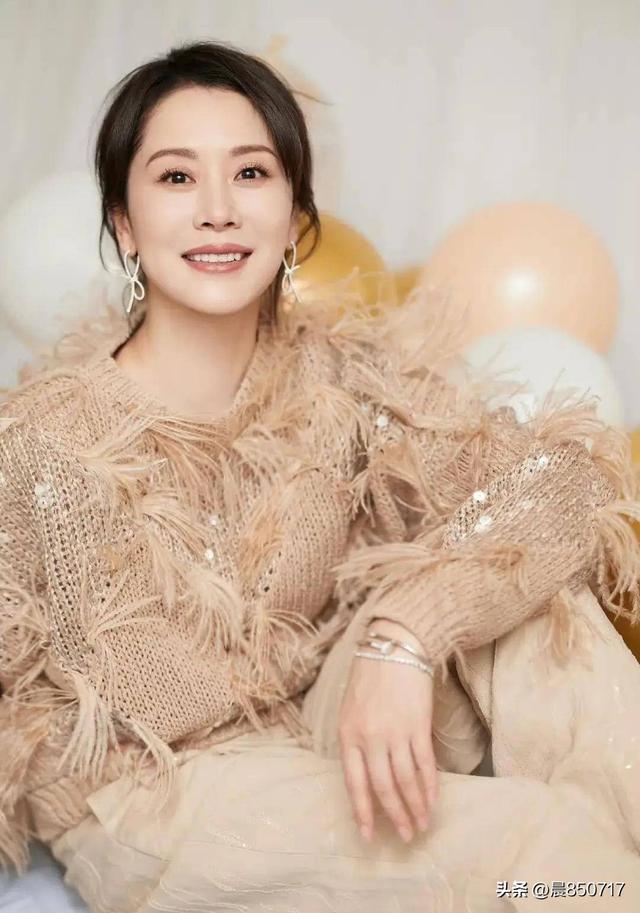 内娱最干净的10位女明星，不傍大款，不当小三，个个都是大美女-7.jpg