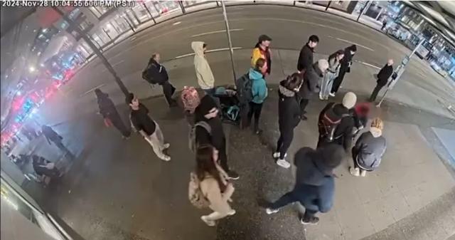突爆枪声 多人被捅!温哥华闹市暴力袭击!警惕此“高风险”性侵犯!-7.jpg
