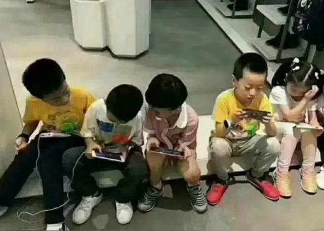 今日头条爆款文章：一部手机对孩子的影响！是好是坏您怎么看？-8.jpg