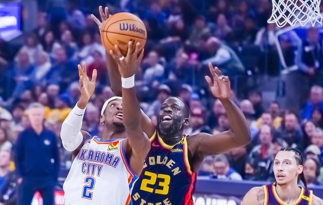 （体育）篮球——NBA常规赛：勇士不敌雷霆-2.jpg