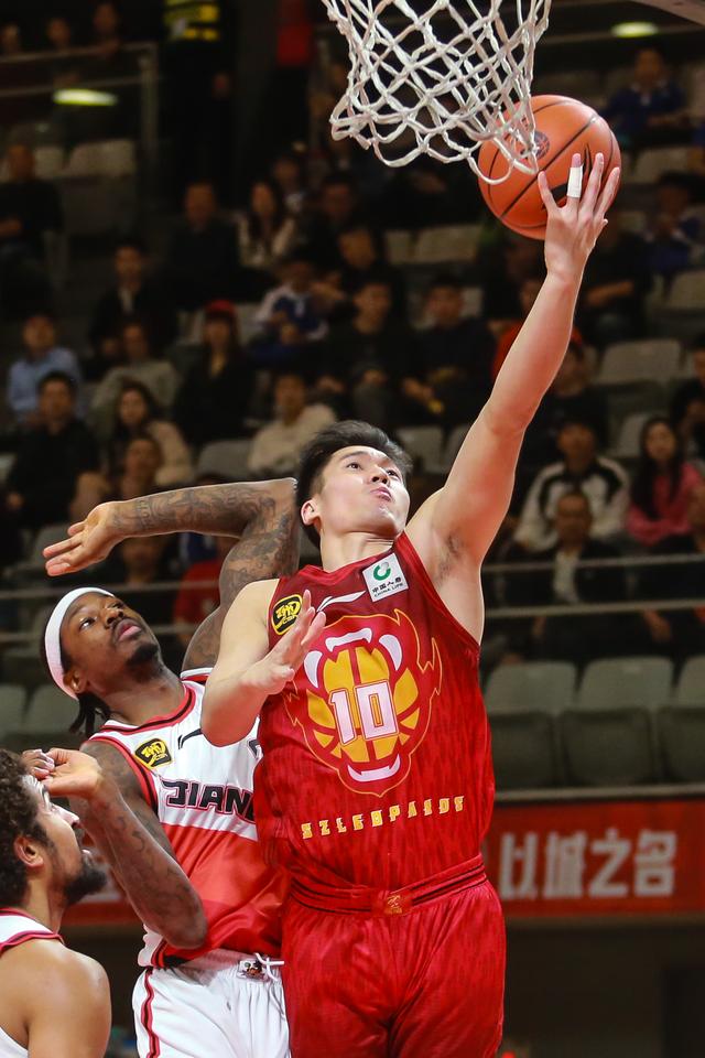 #（体育）篮球——CBA常规赛：深圳马可波罗胜江苏肯帝亚-5.jpg
