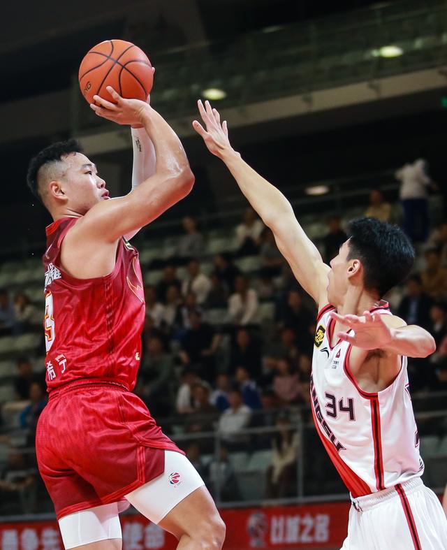#（体育）篮球——CBA常规赛：深圳马可波罗胜江苏肯帝亚-6.jpg