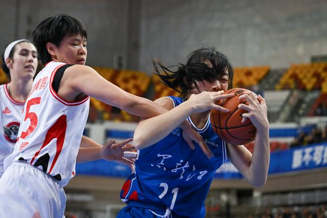 （体育）篮球——WCBA常规赛：黑龙江上东胜武汉盛帆黄鹤-5.jpg