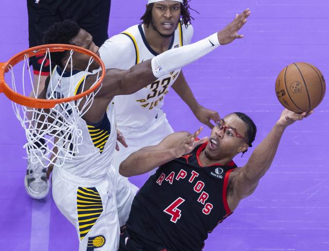 （体育）篮球——NBA杯：猛龙胜步行者-6.jpg
