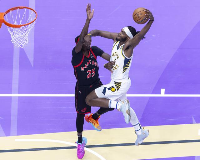 （体育）篮球——NBA杯：猛龙胜步行者-9.jpg