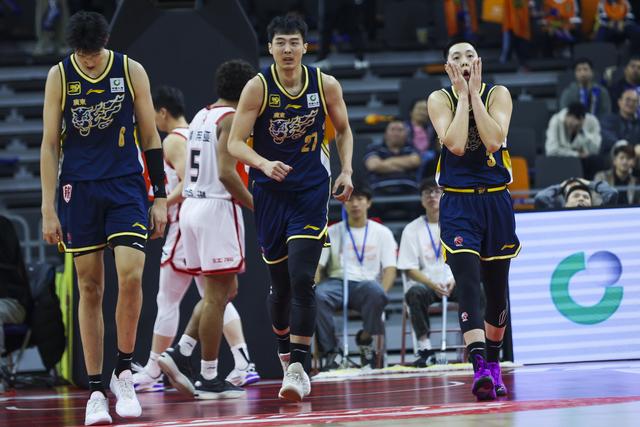 #（体育）篮球——CBA常规赛：广东东阳光不敌江苏肯帝亚-8.jpg