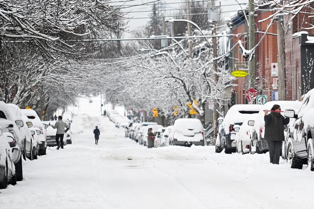 （外代一线）加拿大蒙特利尔降雪-4.jpg