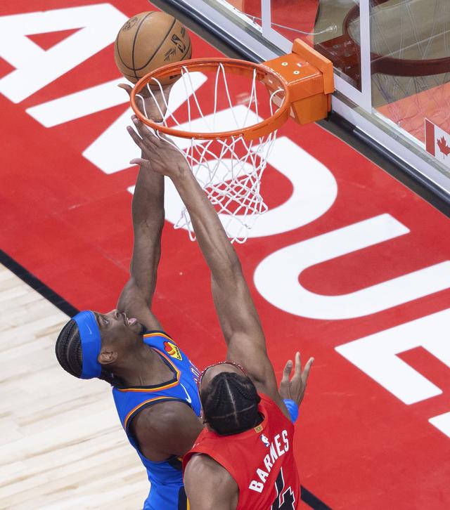 （体育）篮球——NBA常规赛：猛龙不敌雷霆-3.jpg