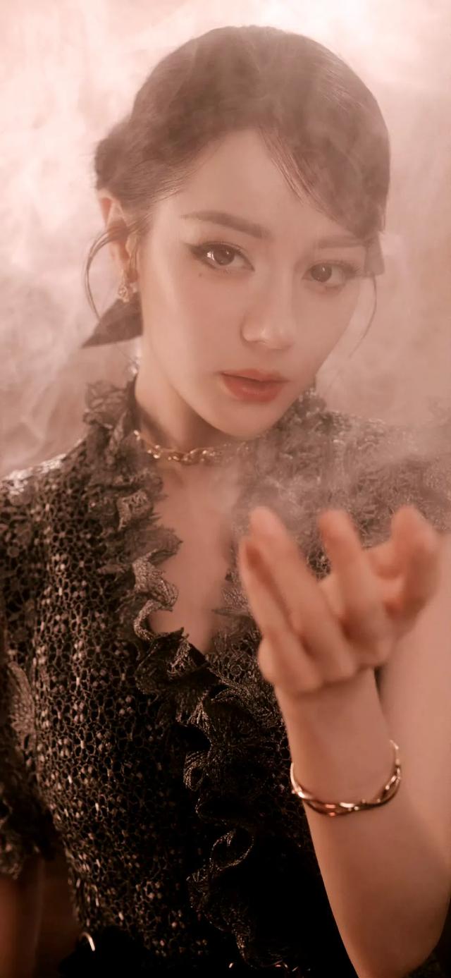迪丽热巴-2.jpg