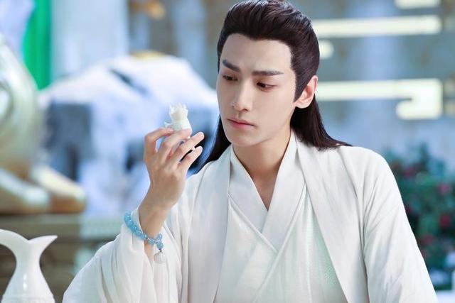分明一张“普通脸”，偏被夸成“天花板”，这5位明星不脸红吗？-11.jpg