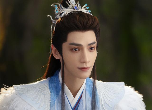 分明一张“普通脸”，偏被夸成“天花板”，这5位明星不脸红吗？-10.jpg