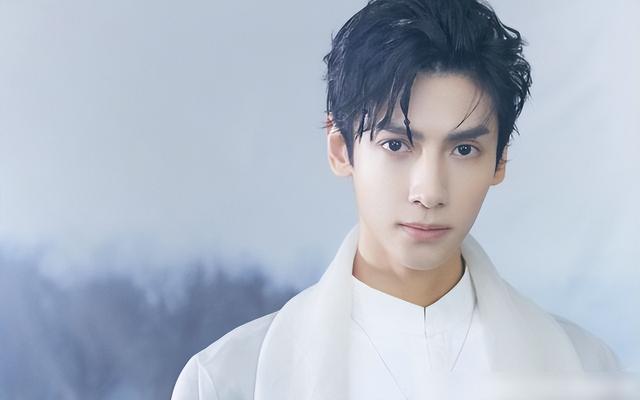 分明一张“普通脸”，偏被夸成“天花板”，这5位明星不脸红吗？-14.jpg