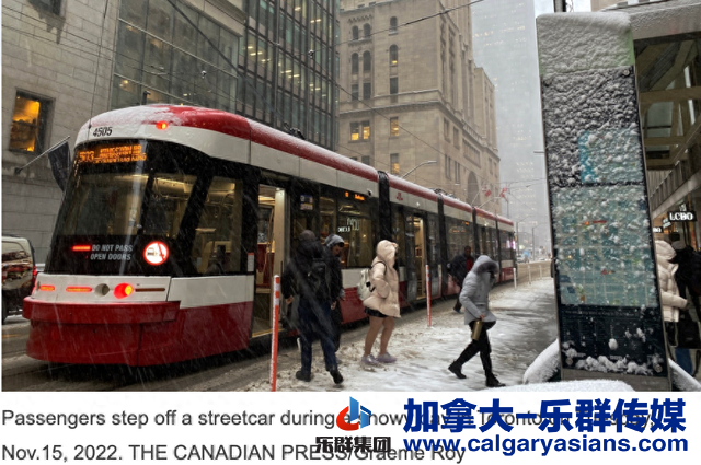 环境部急发出行警告！多伦多迎来第一场降雪！5cm大雪从早下到晚-1.jpg