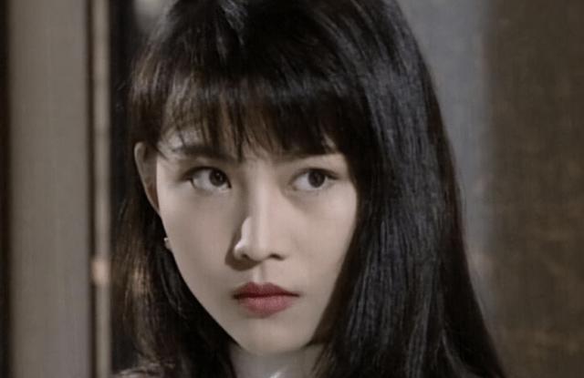 惊鸿一瞥的短效美颜：十位明星的颜值变迁与岁月感悟-5.jpg
