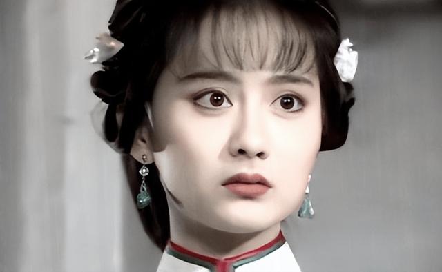 惊鸿一瞥的短效美颜：十位明星的颜值变迁与岁月感悟-10.jpg
