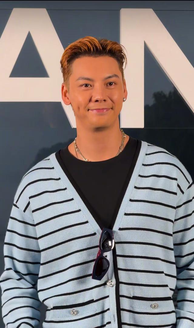 外媒镜头下明星们纷纷原形毕露，陈伟霆变俄罗斯大妈王一博没睡醒-7.jpg